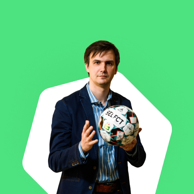 The Football Brain - Data-driven Decision Making logo